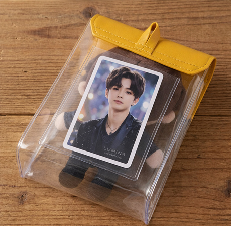 内側ポケット付きでトレカやアクスタも整理収納